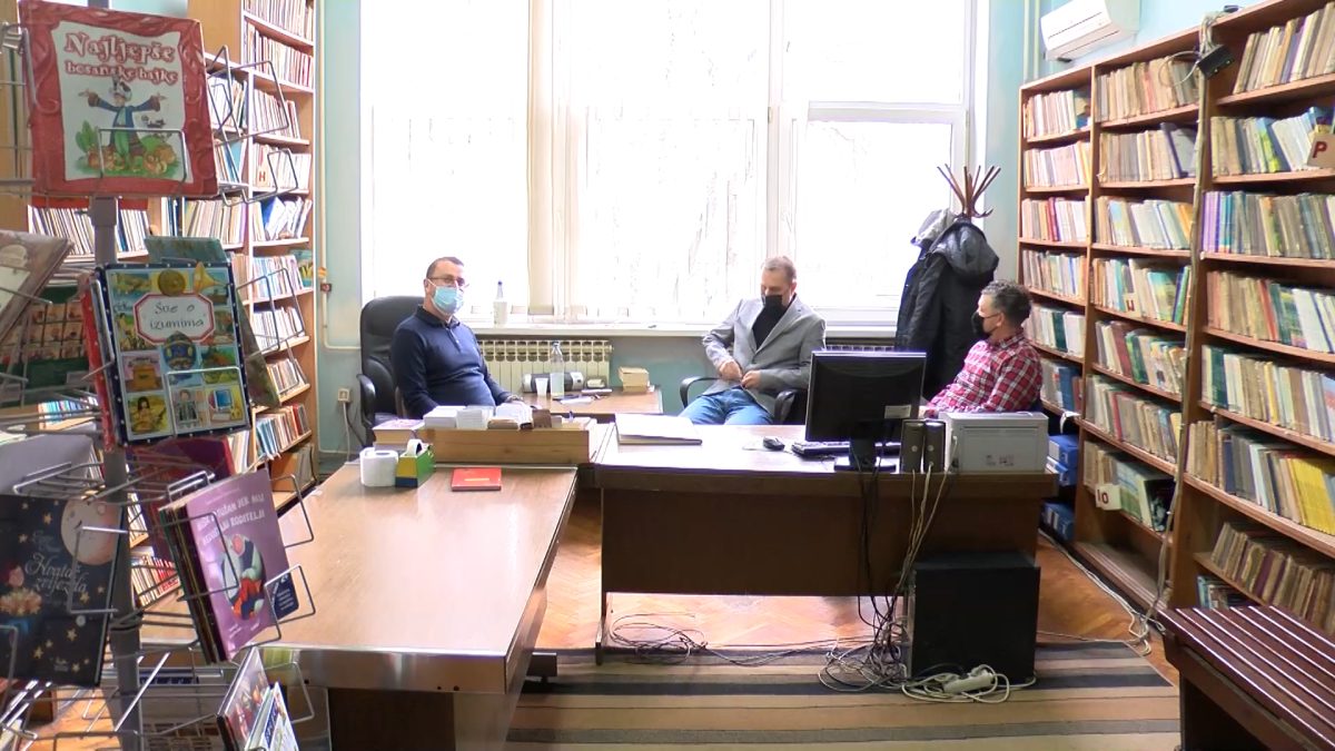 PREDSTAVNICI UDRUŽENJA BZK “PREPOROD” VOGOŠĆA POSJETILI BIBLIOTEKU JU KSC VOGOŠĆA