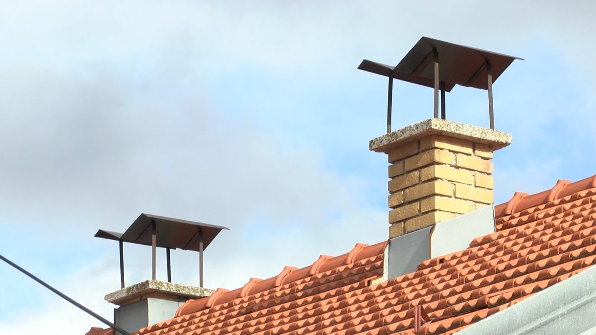 PILOT PROJEKAT SUBVENCIONIRANJA ZAMJENE PEĆI/KOTLOVA NA UGALJ I OSTALA ČVRSTA GORIVA SA CERTIFICIRANIM PEĆIMA/KOTLOVIMA I TOPLOTNIM PUMPAMA U DOMAĆINSTVIMA U KS