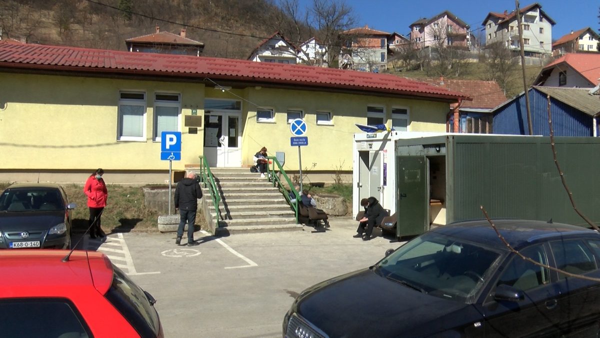 POVEĆAN BROJ PACIJENATA U COVID AMBULANTI U SEMIZOVCU