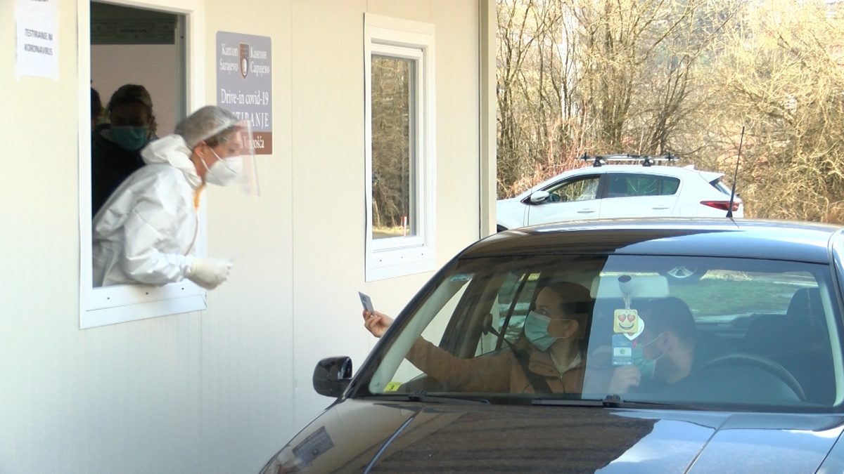 U BIVŠOJ KASARNI U SEMIZOVCU OTVOREN DRIVE-IN PUNKT ZA TESTIRANJE NA COVID-19