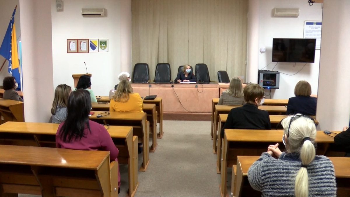 ODRŽANA TRIBINA POD NAZIVOM “ŽENE KOJE SPAJAJU SVJETOVE”