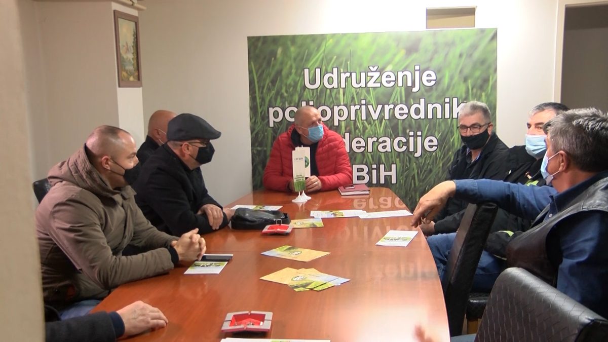 PODSTICAJI I ZAŠTITA DOMAĆE PROIZVODNJE FAKTOR  RAZVOJA POLJOPRIVREDE