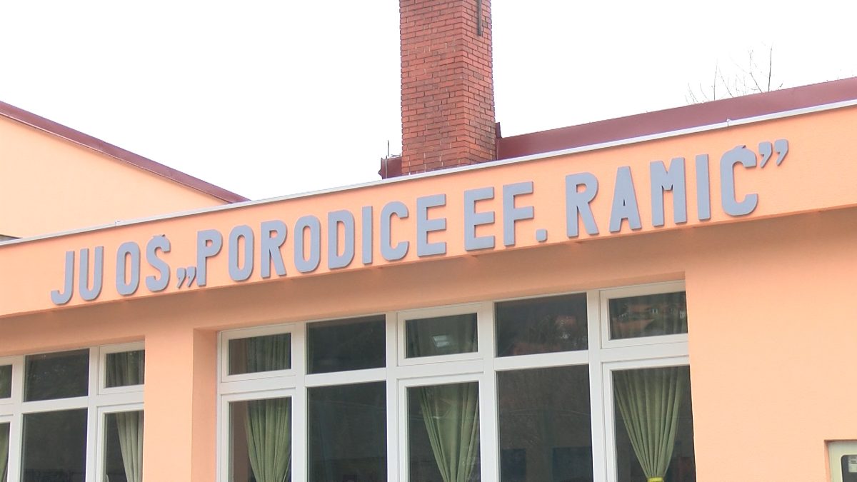 U TOKU ONLINE UPIS PRVAČIĆA I U OŠ “PORODICE EF. RAMIĆ”
