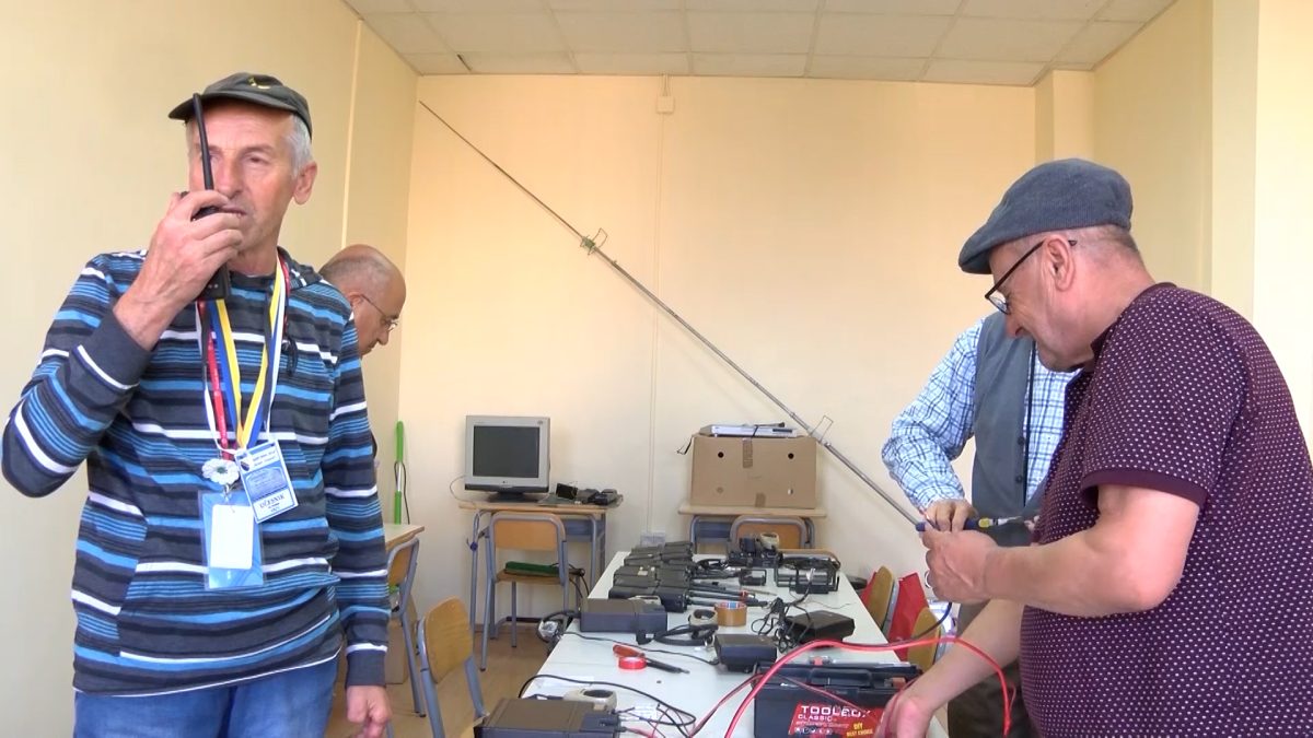 SVJETSKI DAN RADIOAMATERA: RADIOAMATERIZAM U MIRU HOBI, U RATU VAŽNA KARIKA U POVEZIVANJU POKIDANIH VEZA