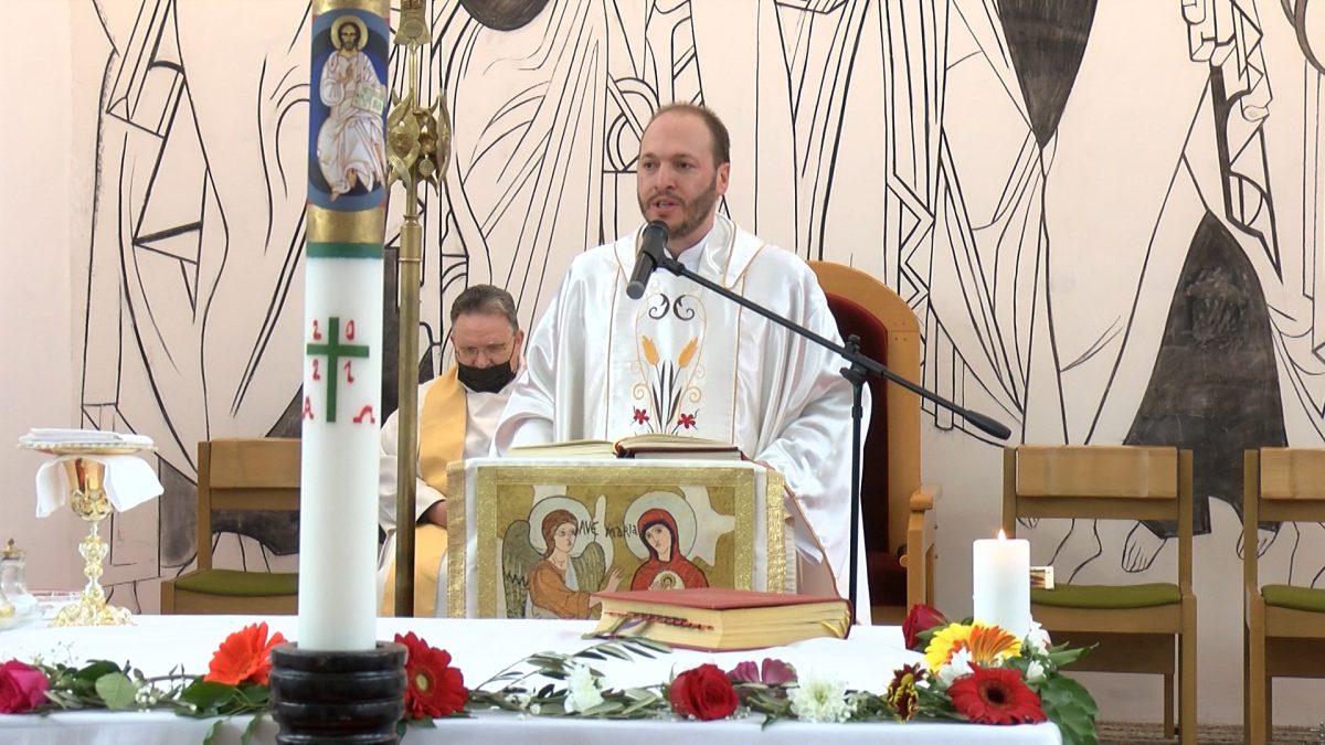 U CRKVI BLAŽENE MAJKE TEREZIJE U VOGOŠĆI ODRŽANA USKRŠNJA MISA