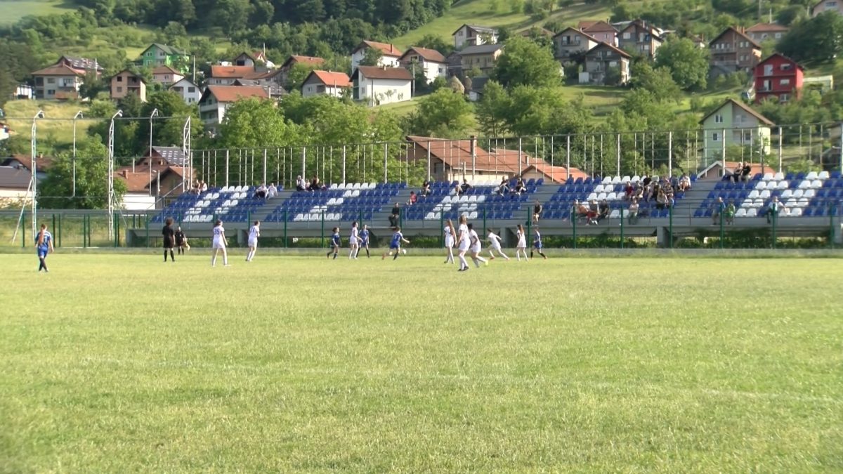 ODIGRANA PRIJATELJSKA UTAKMICA ŽENSKIH NOGOMETNIH TIMOVA „NOVA ŽENA“ I „FORTUNA“ ŽIVINICE
