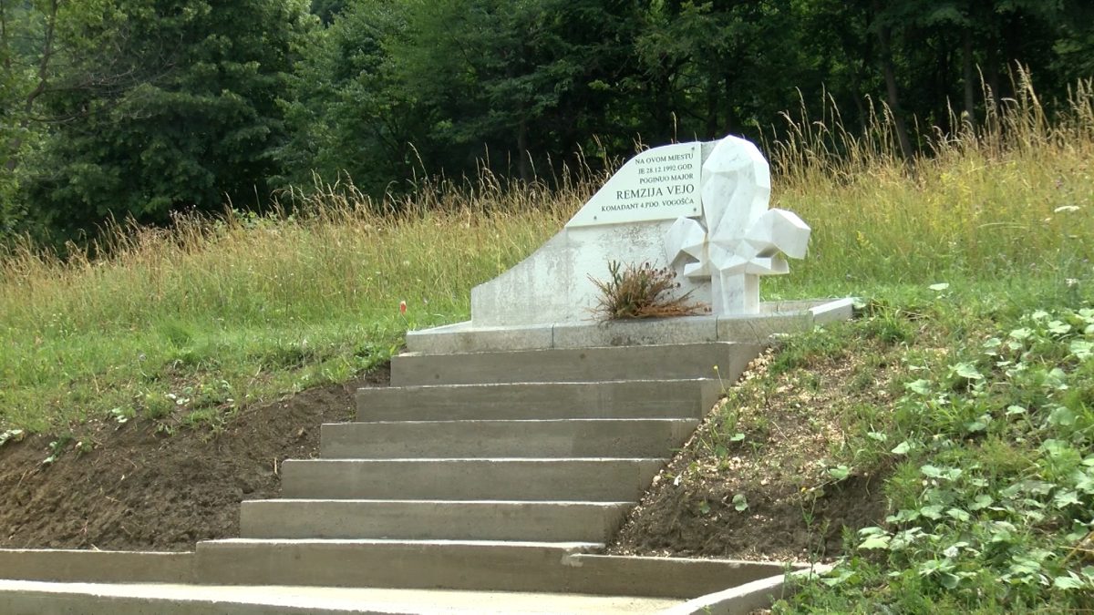 POČELA REKONSTRUKCIJA SPOMEN OBILJEŽJA