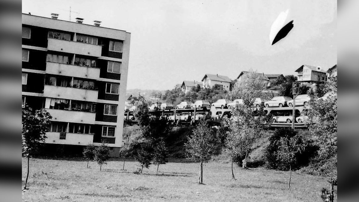ČLANOVI UDRUŽENJA „VOGOŠĆANI“ STARIM FOTOGRAFIJAMA ČUVAJU SJEĆANJA VOGOŠĆANA