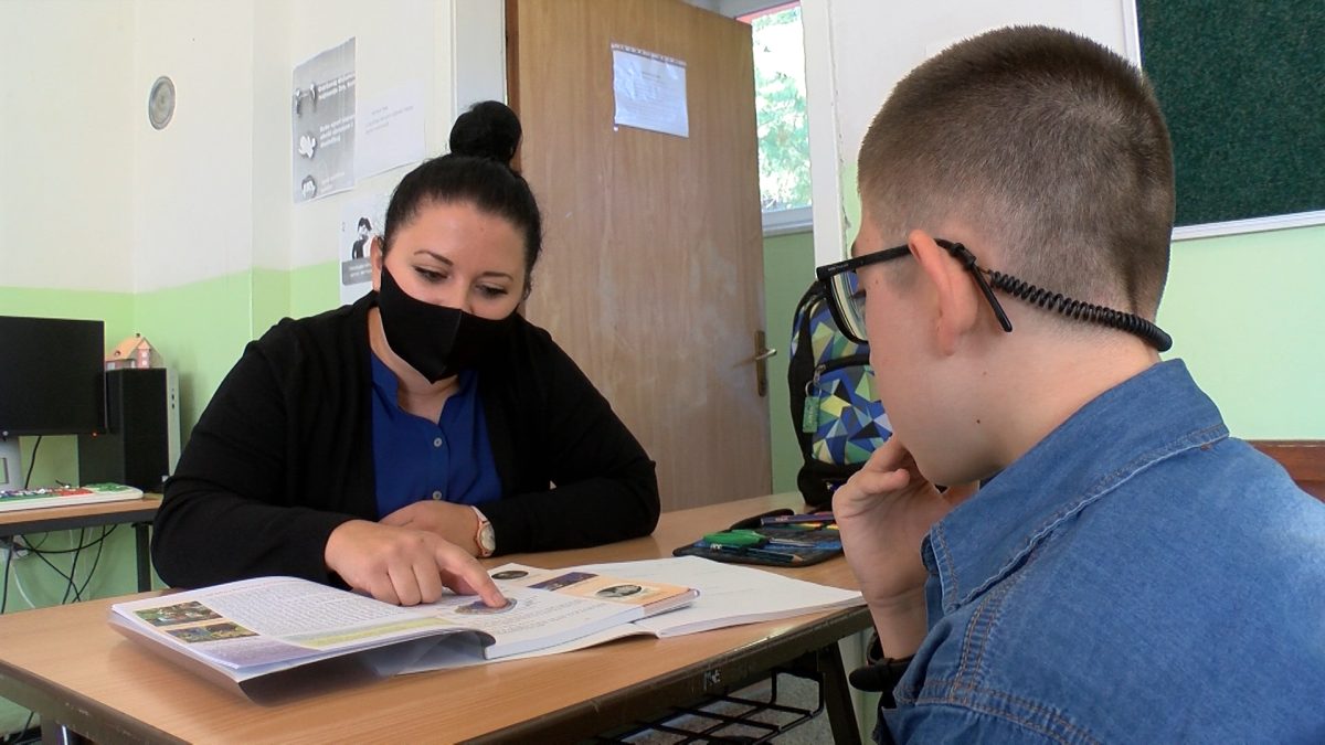 ASISTENTI U NASTAVI IMAJU VAŽNU ULOGU U OBRAZOVANJU DJECE