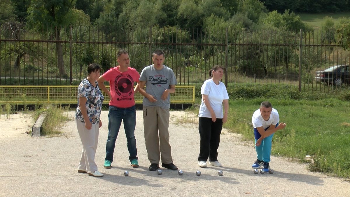 USRI VOGOŠĆA ORGANIZOVALO TRENING BOĆANJA ZA ČLANOVE UDRUŽENJA “RADOST ŽIVOTA”