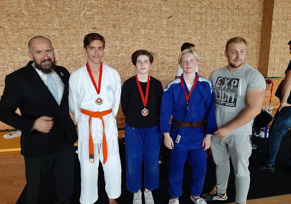 NOVE MEDALJE ZA ČLANOVE JUDO KLUBA VOGOŠĆA NA KUPU GRADA SARAJEVA