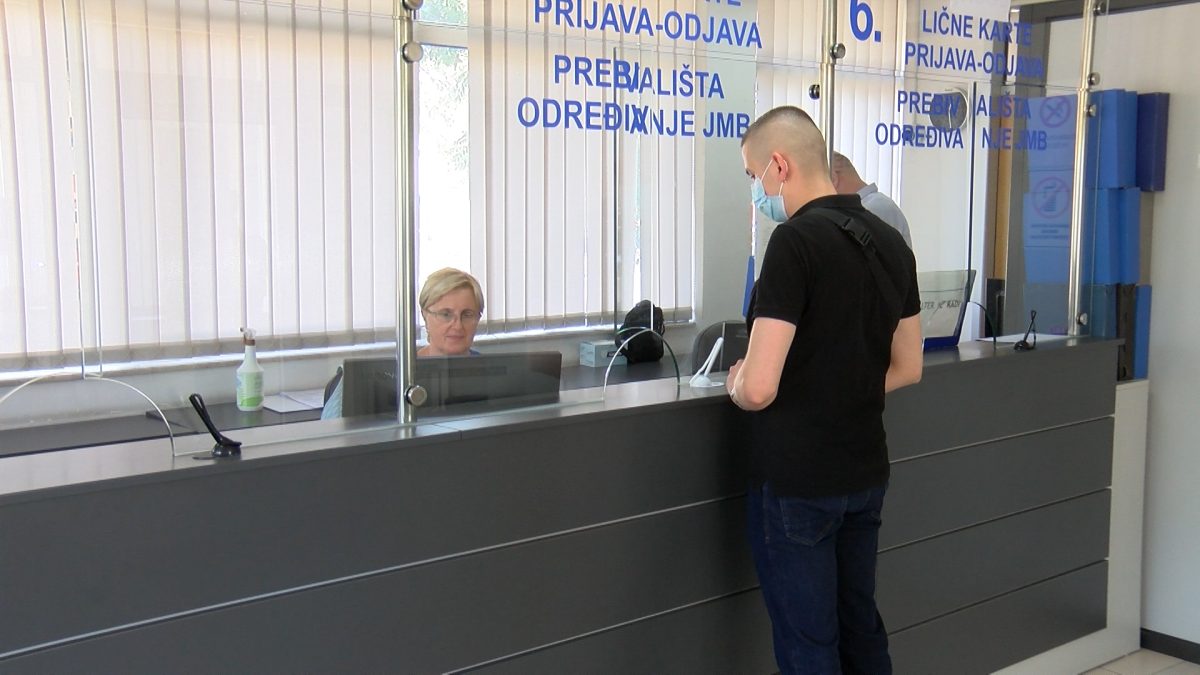 TOKOM LJETA POVEĆAN BROJ ZAHTJEVA ZA IZDAVANJE LIČNIH DOKUMENATA