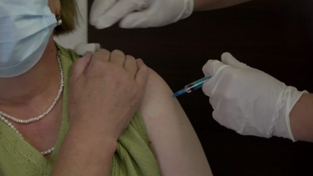 VAKCINACIJA GRAĐANA U VOGOŠĆI, DOSTUPNE VAKCINE SINOPHARM I ASTRAZENECA