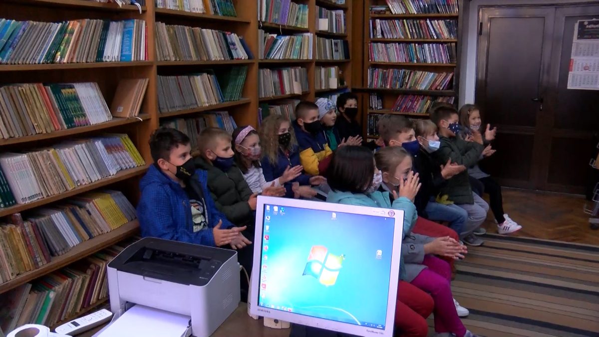 UČENICI III-3 RAZREDA OŠ „MIRSAD PRNJAVORAC“ POSJETILI VOGOŠĆANSKU BIBLIOTEKU