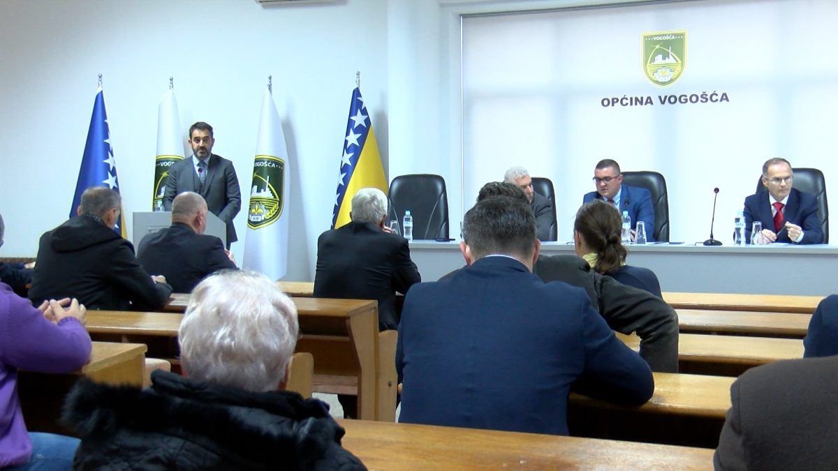 DAN DRŽAVNOSTI BIH: ODRŽANA SVEČANA SJEDNICA OPĆINSKOG VIJEĆA VOGOŠĆA