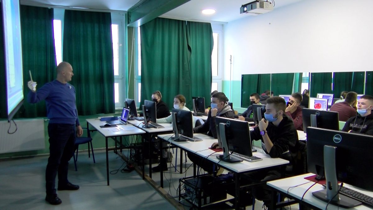 PRAKTIČNA NASTAVA OD IZUZETNOG ZNAČAJA ZA VOGOŠĆANSKE SREDNJOŠKOLCE