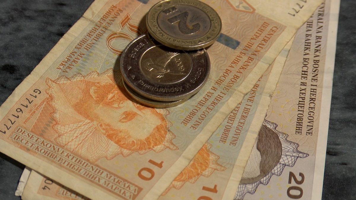 GRAĐANI VOGOŠĆE SVE VIŠE ŽIVE NA KREDIT