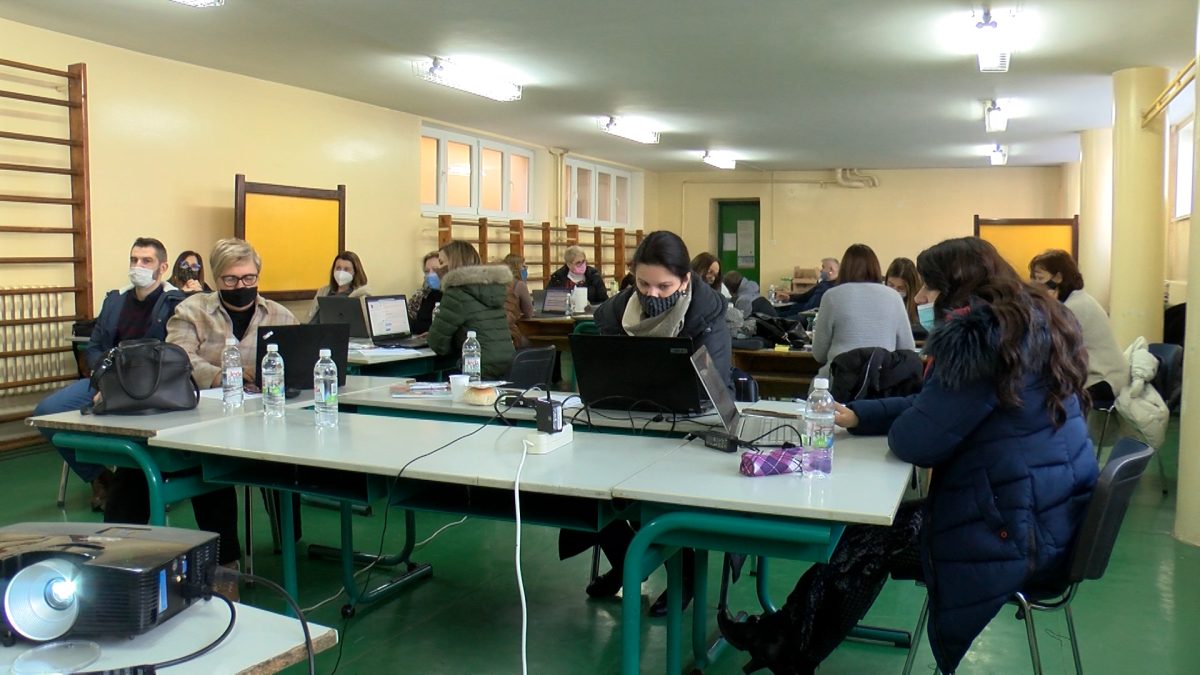 U OKVIRU PROJEKTA „TABLA“ U OŠ „MIRSAD PRNJAVORAC“ ZA NASTAVNIKE ORGANIZOVANE EDUKATIVNE RADIONICE