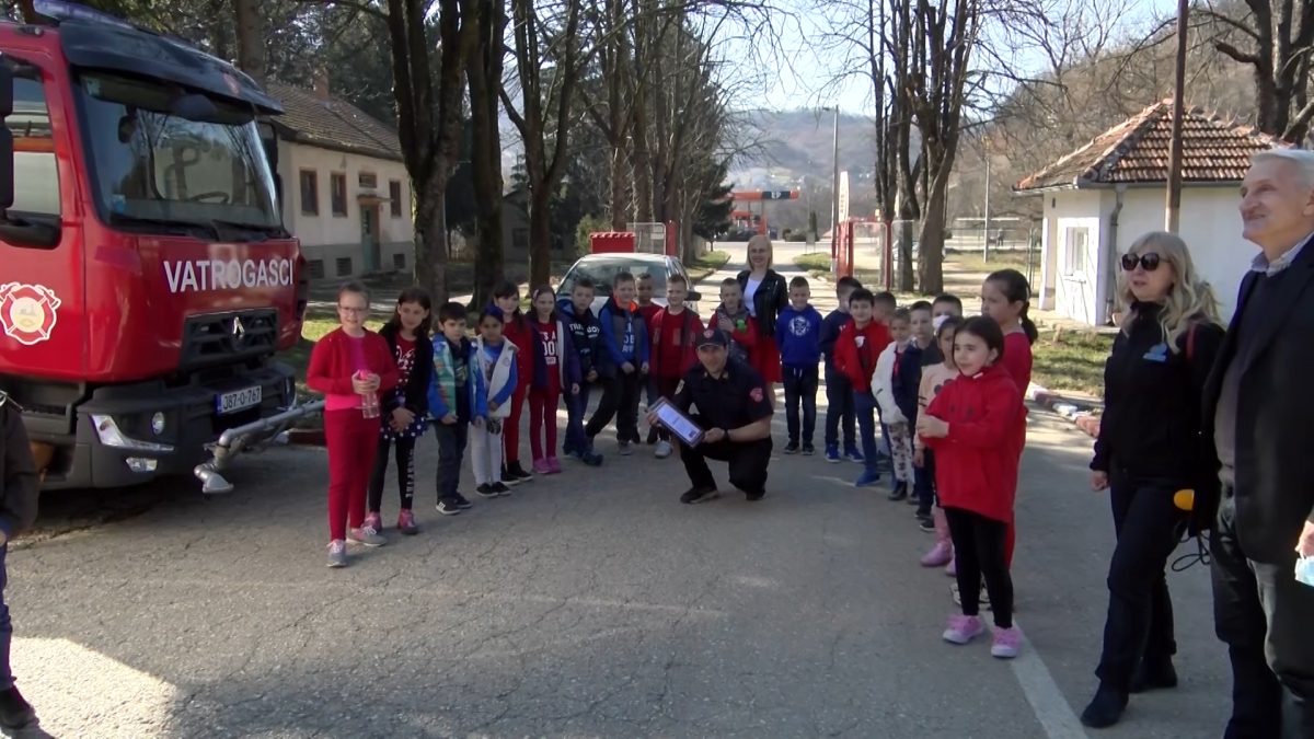PRVAČIĆI IZ OŠ „PORODICE EF. RAMIĆ“ POSJETILI VD „VOGOŠĆA“