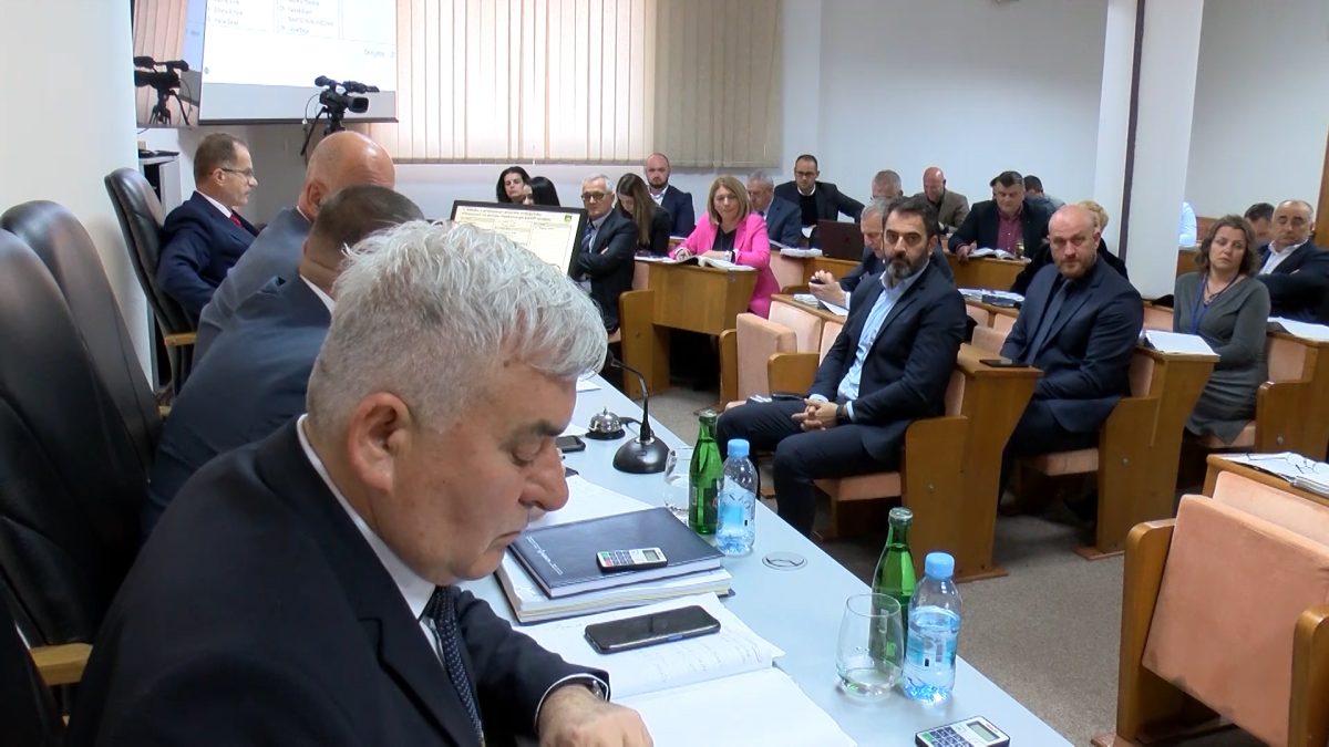 ODRŽANA ČETRNAESTA SJEDNICA OPĆINSKOG VIJEĆA VOGOŠĆA
