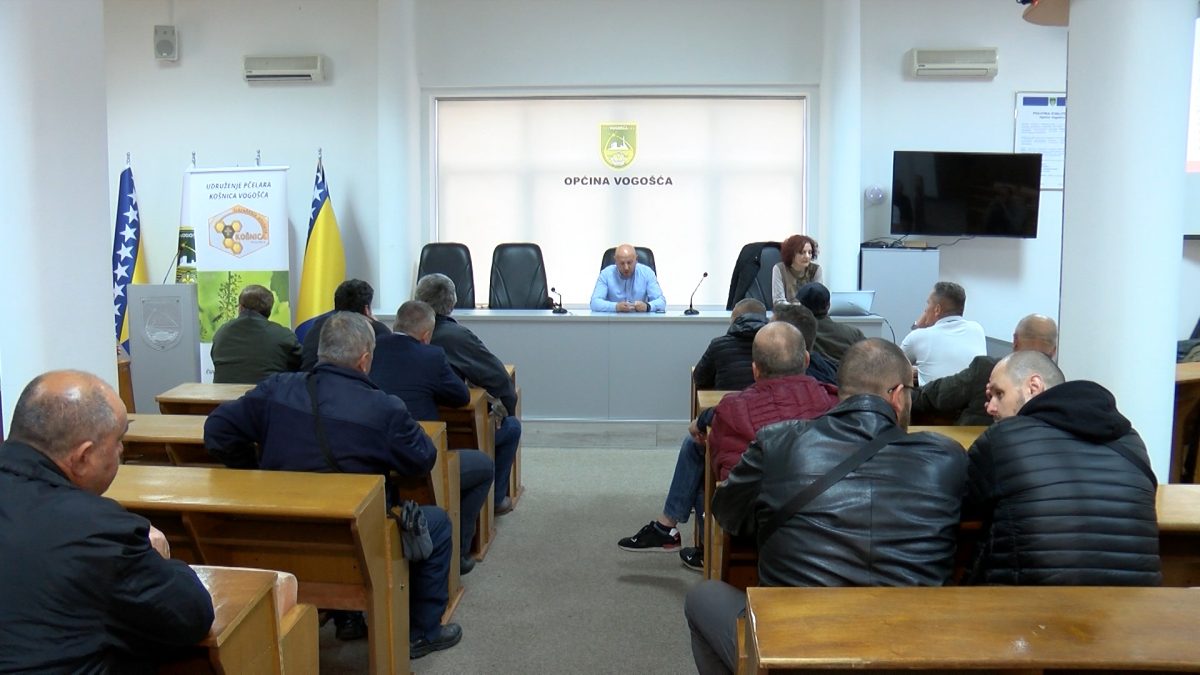 UDRUŽENJE PČELARA „KOŠNICA“ ORGANIZOVALO PREDAVANJE O BOLESTIMA PČELA
