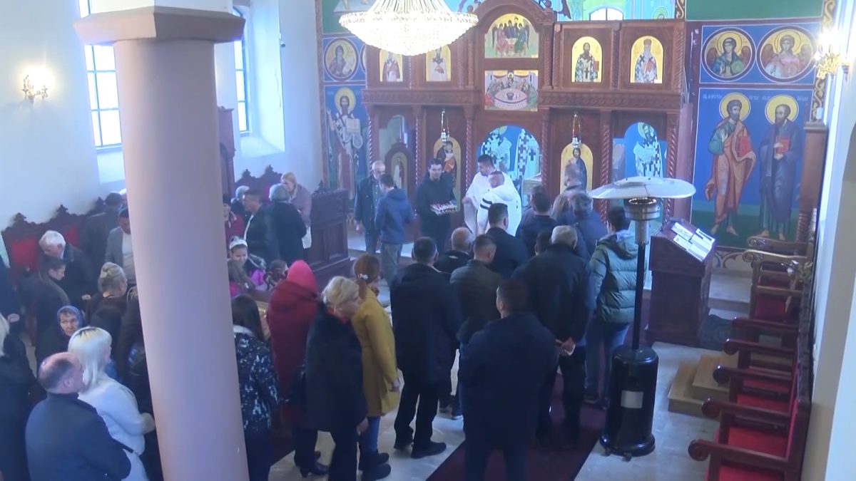 U PRAVOSLAVNOJ CRKVI U ILIJAŠU SLUŽENA VASKRŠNJA LITURGIJA