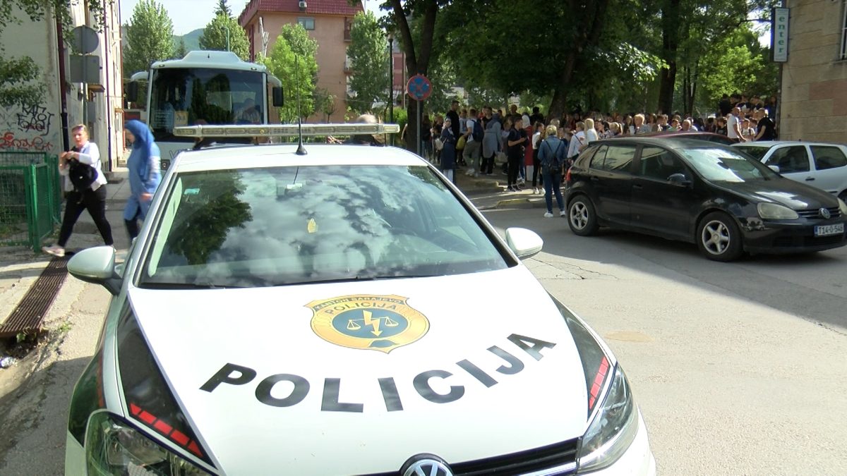 U VOGOŠĆANSKIM ŠKOLAMA DOJAVE O POSTAVLJENIM BOMBAMA