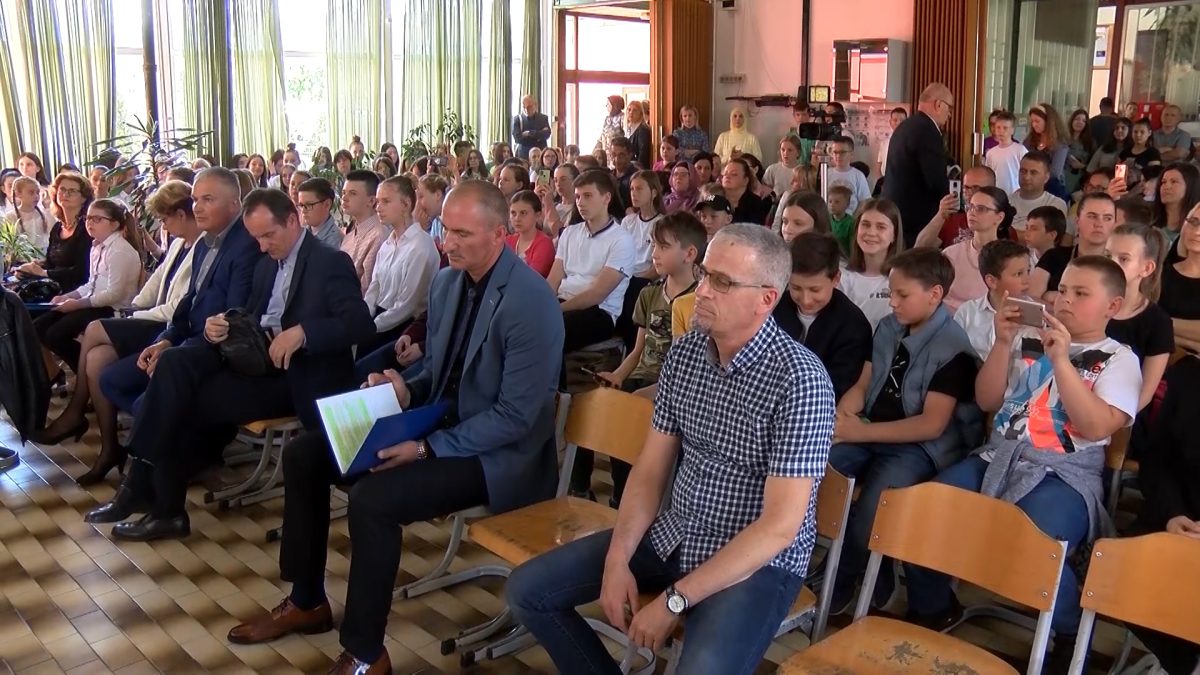 U OŠ „IZET ŠABIĆ“ SVEČANO OBILJEŽEN DAN ŠKOLE