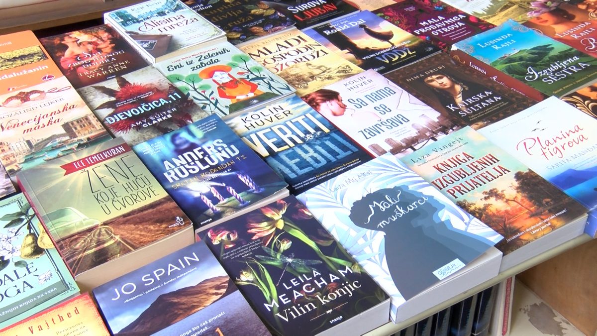 VOGOŠĆANSKA BIBLIOTEKA BOGATIJA ZA NEKOLIKO NOVIH NASLOVA KNJIGA