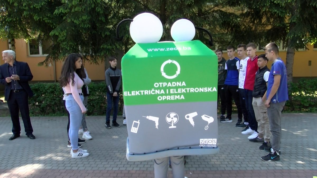 U OKVIRU AKCIJE “OČISTI- RECIKLIRAJ” ODRŽANA EDUKACIJA ZA UČENIKE