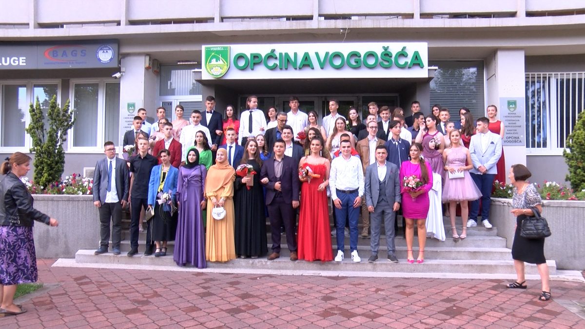 OŠ “ZAHID BARUČIJA” ISPRATILA JOŠ JEDNU GENERACIJU MATURANATA