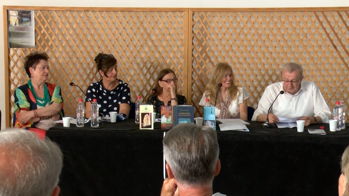 PROMOVISAN ROMAN ” DUBROVNIK – GRAD NABOŽIĆKI” NATAŠE BARTULA HEBERT