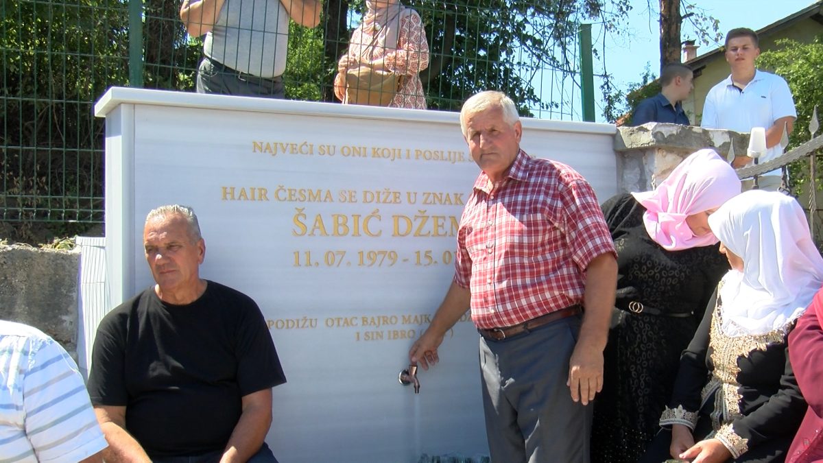 NAŠ SUGRAĐANIN BAJRO ŠABIĆ  IZGRADIO HAJR ČESMU  U SJEĆANJE NA SVOG RAHMETLI SINA DŽEMALA