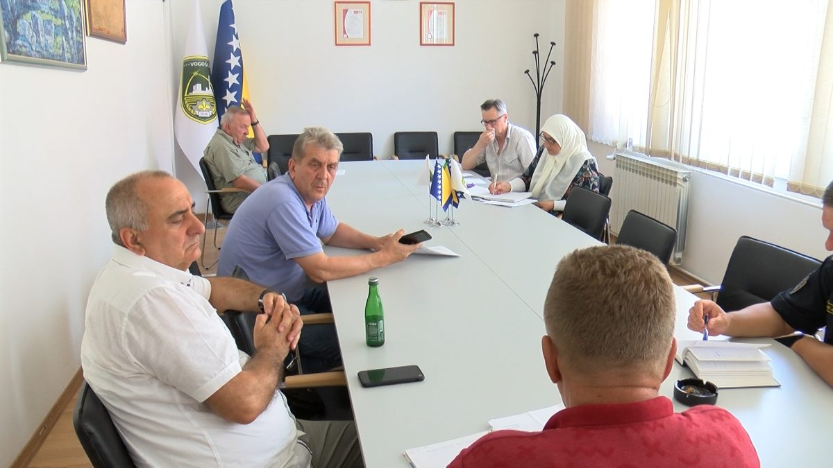 KOORDINACIJA BORAČKIH UDRUŽENJA OŠTRO OSUDILA NEDAVNI VANDALIZAM NA CENTRALNOM SPOMEN OBILJEŽJU