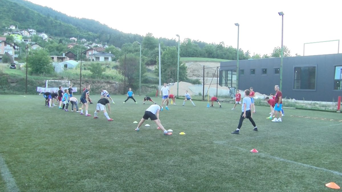 ŠEST SELEKCIJA KLUBA MALOG NOGOMETA VOGOŠĆA TAKMIČIĆE SE U LIGAMA