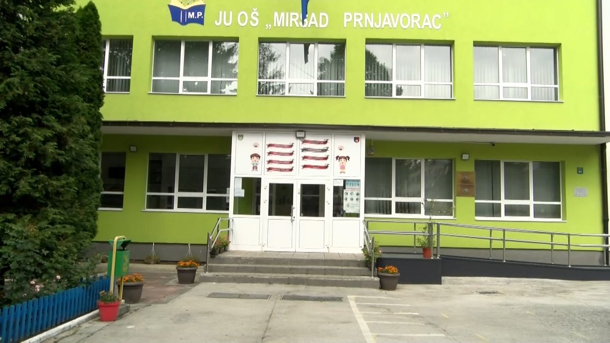 U OKVIRU PROJEKTA „ŠKOLE KAO ZELENE ZONE“ U OŠ „MIRSAD PRNJAVORAC“ NABAVLJENI PREČIŠĆIVAČI ZRAKA