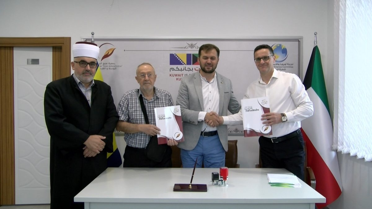 U PROSTORIJAMA UDRUŽENJA “IZVOR DOBROČINSTVA “POTPISAN UGOVOR O FINANSIRANJU REKONSTRUKCIJE CENTRALNE VOGOŠĆANSKE DŽAMIJE