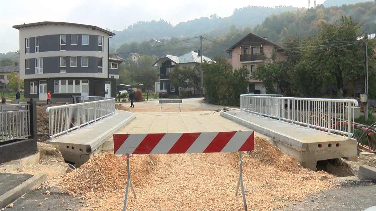 RADOVI NA IZGRADNJI MOSTA PREMA NASELJU UGLJEŠIĆI PRIVODE SE KRAJU