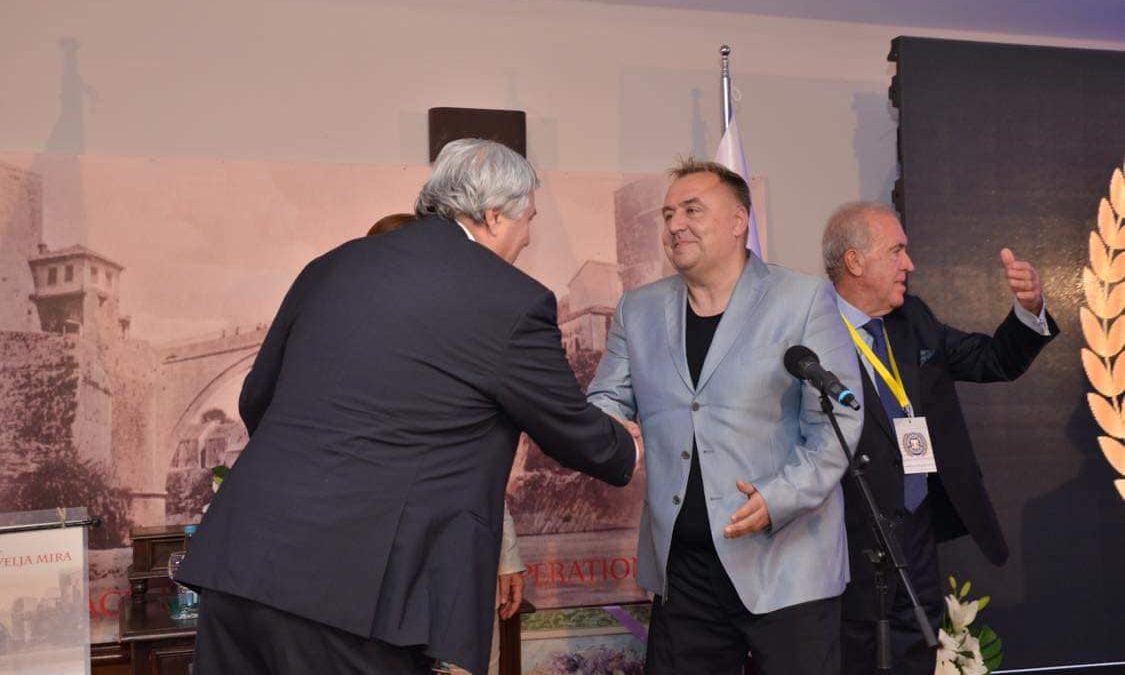 AVDO HUSEINOVIĆ DOBITNIK DVA PRESTIŽNA PRIZNANJA, „POVELJA KULINA BANA“ I „MIMAR MIRA“