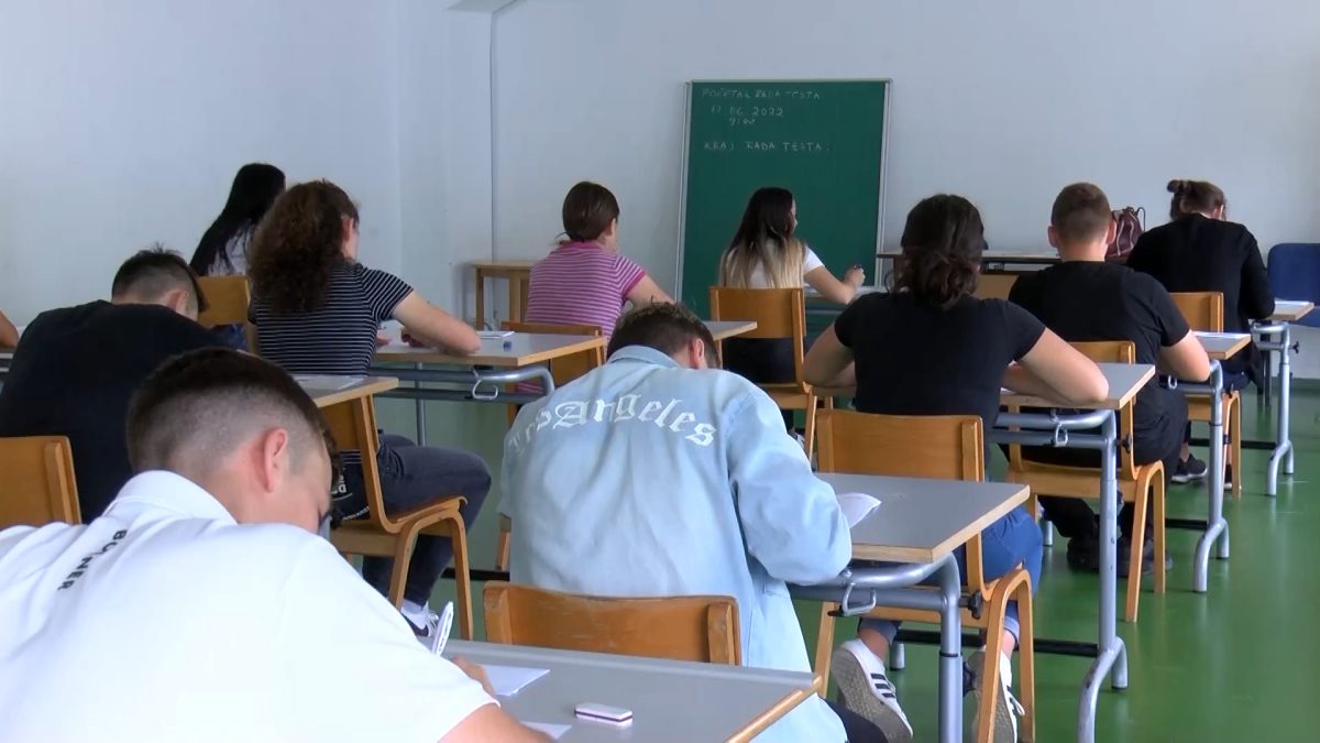 NA POSLJEDNJOJ ODRŽANOJ SJEDNICI OV VOGOŠĆA VIJEĆNICI K ZNANJU PRIMILI INFORMACIJU O USPJEHU UČENIKA