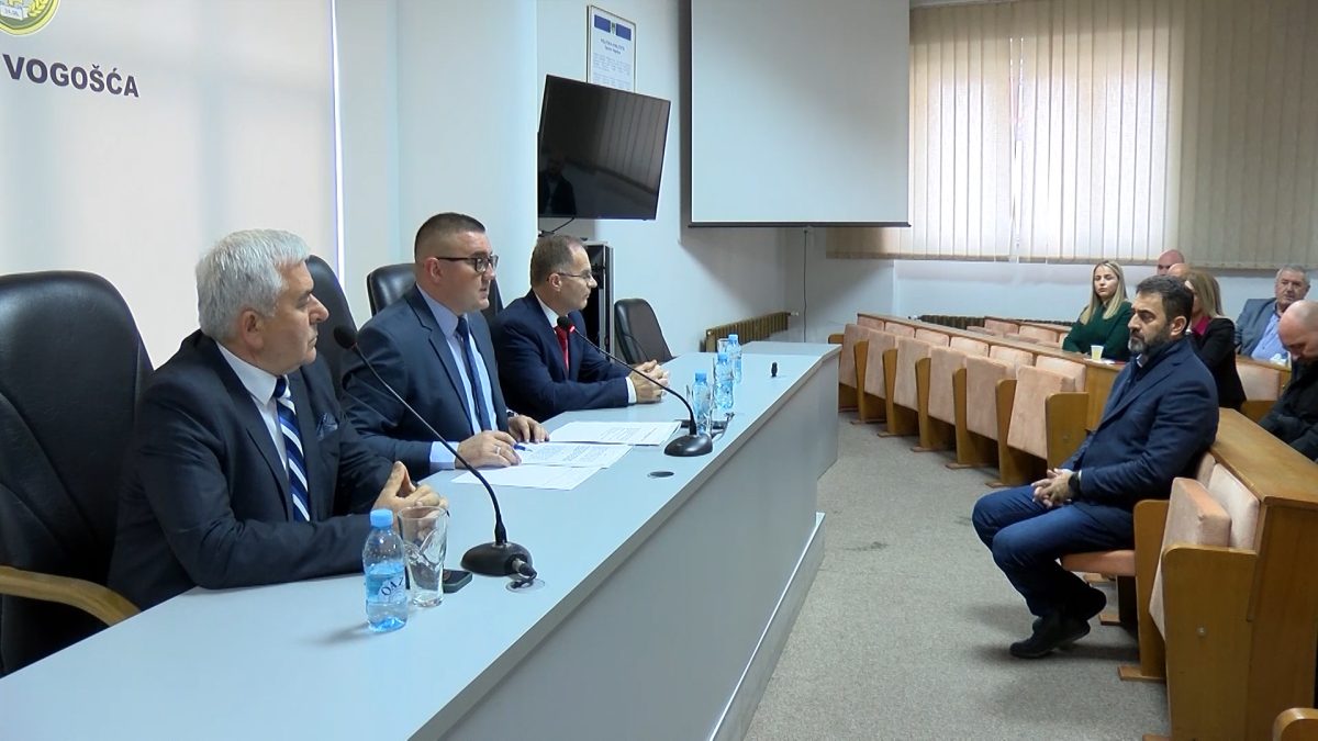 POVODOM DANA DRŽAVNOSTI  BIH ODRŽANA SVEČANA SJEDNICA OPĆINSKOG VIJEĆA VOGOŠĆA