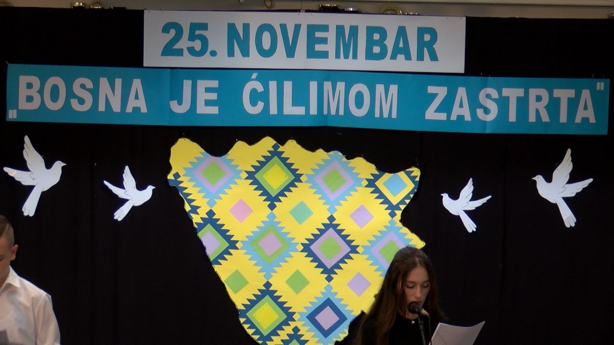 U OŠ “ZAHID BARUČIJA” ODRŽANA PRIREDBA POVODOM 25. NOVEMBRA  – DANA DRŽAVNOSTI BiH “BOSNA JE ĆILIMOM ZASTRTA”
