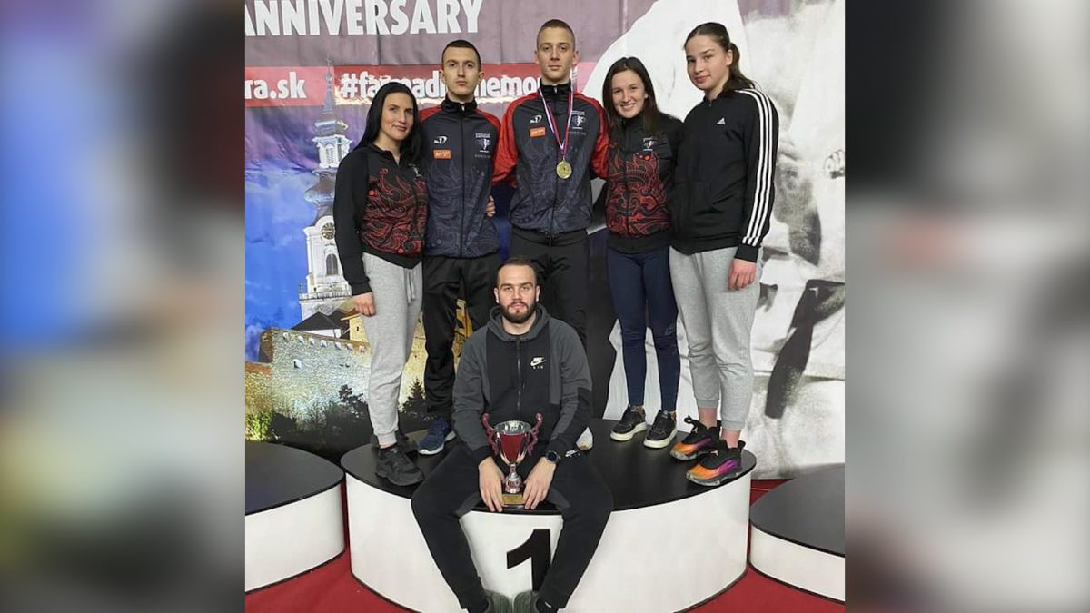 ŠAMPIONSKI TIM KARATE KLUBA „SAMBON“  UČESTVOVAO NA TURNIRU U SLOVAČKOJ