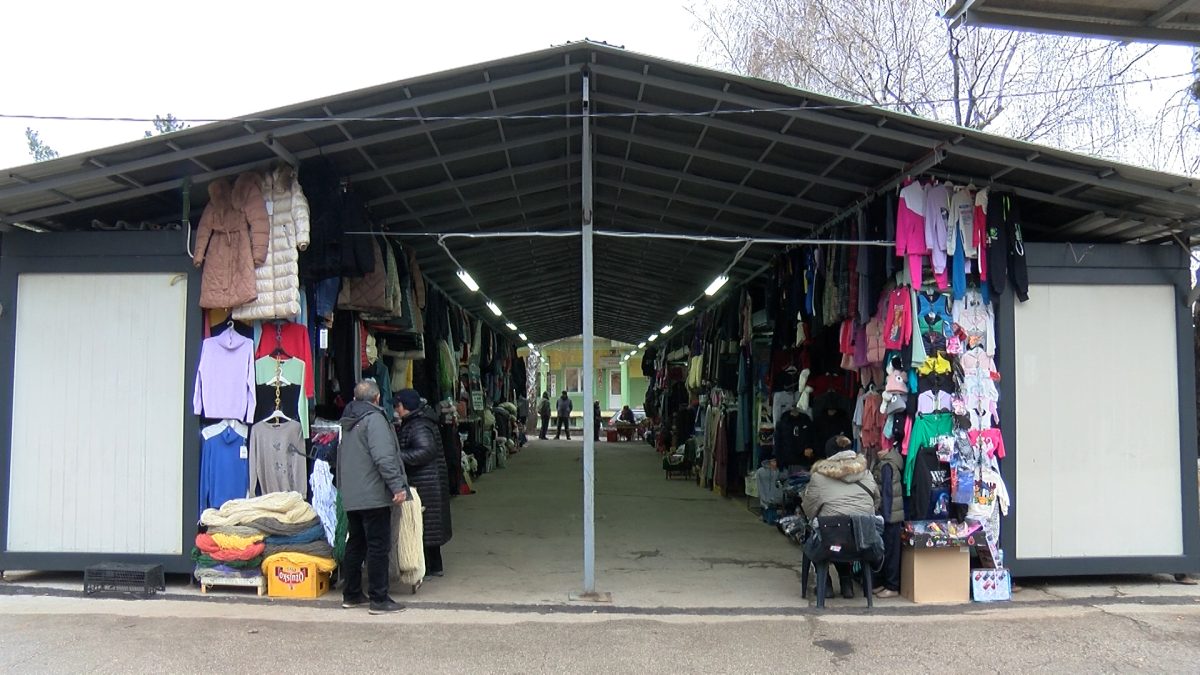 ŠTA KAŽU TRGOVCI  O UREĐENJU VOGOŠĆANSKE PIJACE?
