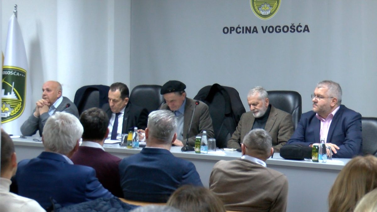 U VOGOŠĆI PROMOVISANA KNJIGA „MISLILAC I DRŽAVNIK ALIJA IZETBEGOVIĆ“