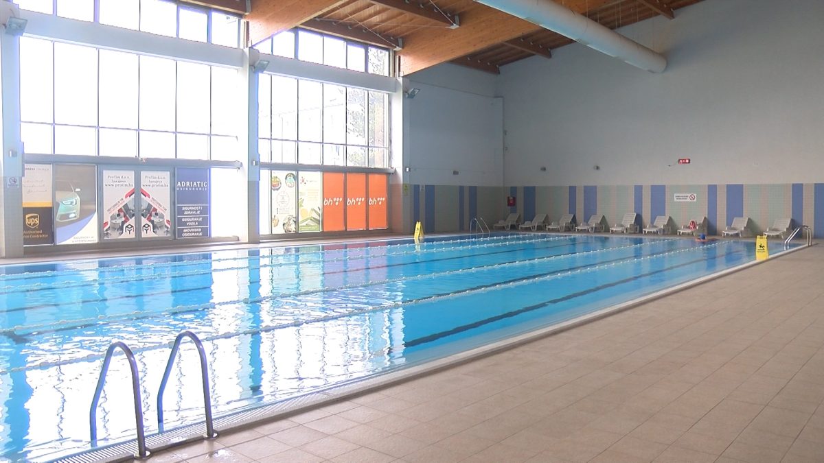 I TOKOM ZIME NA BAZENU USLOVI ODLIČNI