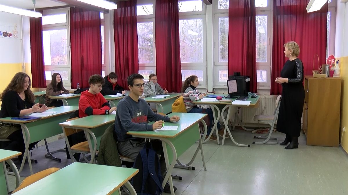 UČENICI DEVETIH RAZREDA OŠ „IZET ŠABIĆ“ SE SPREMAJU ZA EKSTERNU MATURU