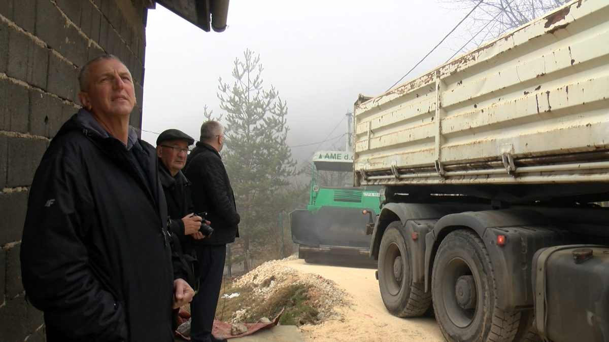 POČELI RADOVI NA ASFALTIRANJU DIJELA ULICE VRANJAK