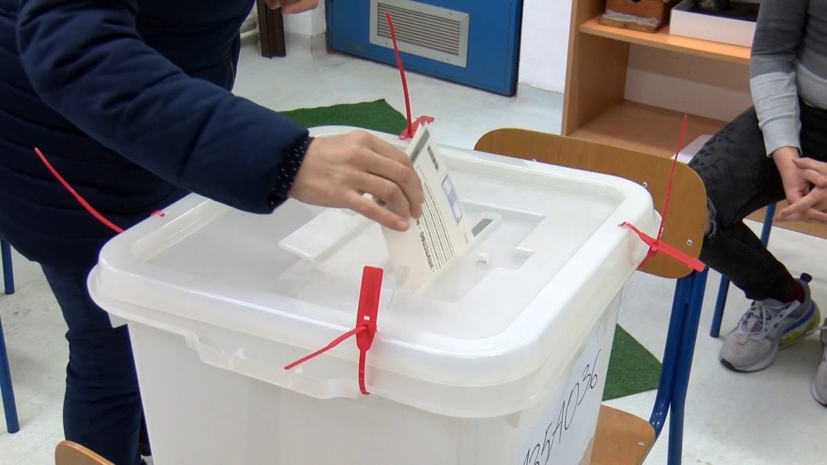 PRIJEVREMENI IZBORI U VOGOŠĆI PROTEKLI BEZ PROBLEMA