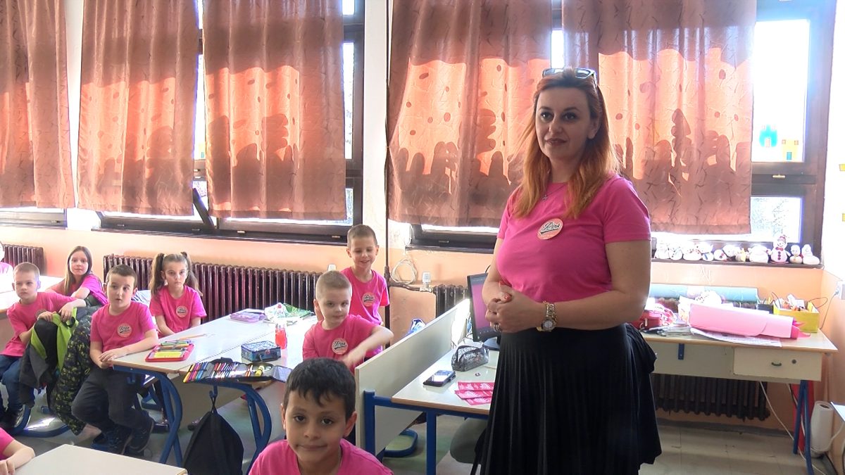 U OŠ “ZAHID BARUČIJA” OBILJEŽEN DAN RUŽIČASTIH MAJICA